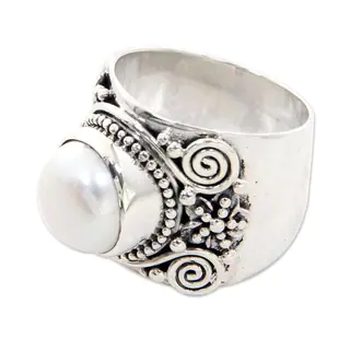 White Frangipani Traditional Balinese Design White Freshwater Pearl and 925 Sterling Silver Womens Cocktail Ring (Indonesia)