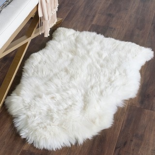 Safavieh Hand-woven Sheepskin Pelt White Shag Rug (2' x 3')
