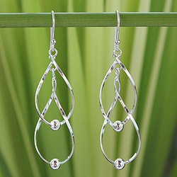 Handmade Sterling Silver Fabulous White Dangling Style Earrings (Thailand)