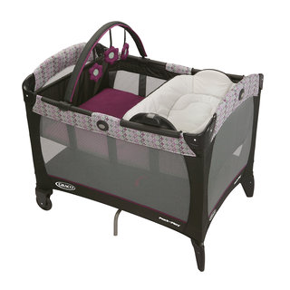Graco Pack 'n Play with Reversible Napper & Changer in Nyssa
